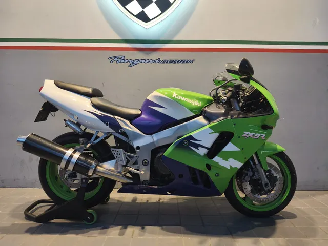 KAWASAKI ZX 9R